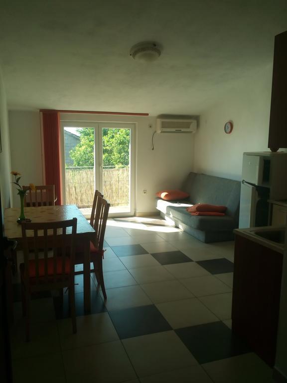 Apartmani Kapitanovic บีโอกราดนาโมรู ภายนอก รูปภาพ