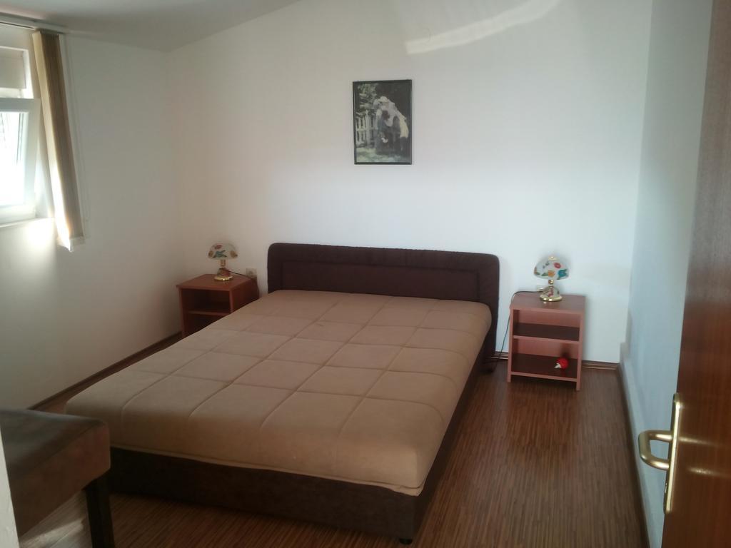 Apartmani Kapitanovic บีโอกราดนาโมรู ภายนอก รูปภาพ